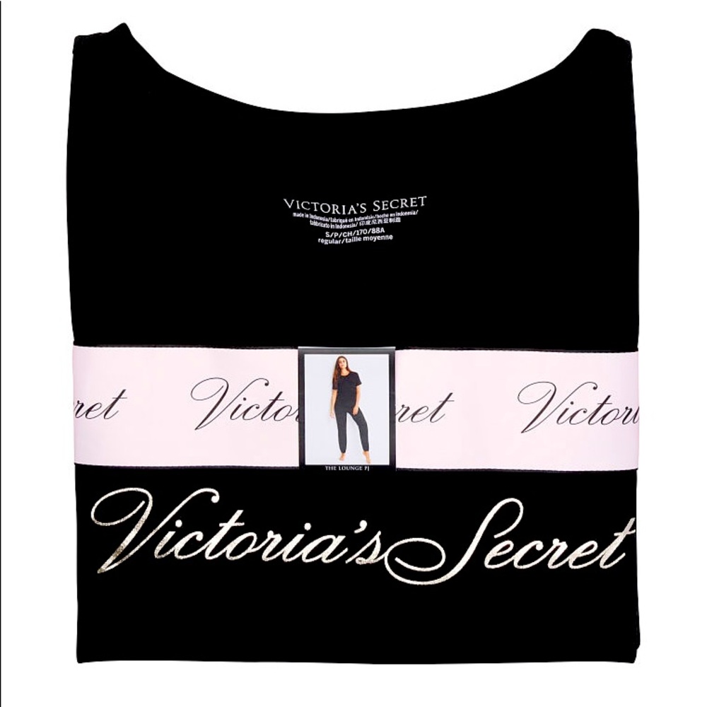 NWT Victoria’s Secret The Lounge PJ Set